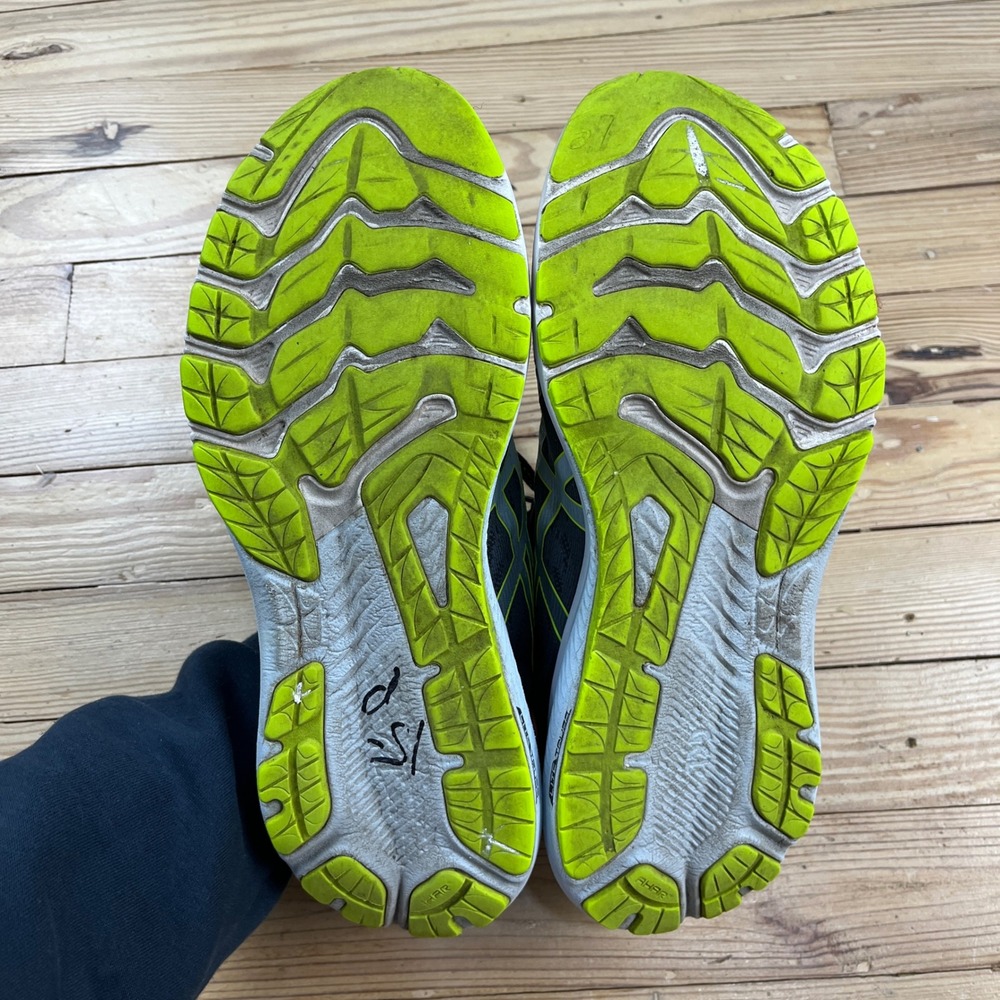 ASICS GT-2000 11 Mens Running Shoes Grey Lime Green Size 9 athletic comfort - Picture 7 of 9